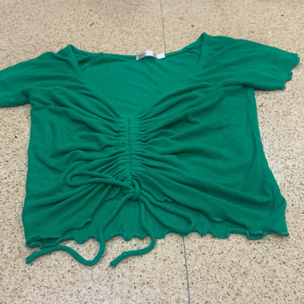 Kelly green v ruched string top